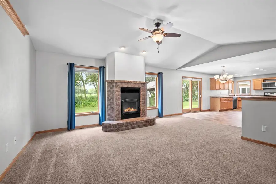 290 ROYAL ST PATS DRIVE, Wrightstown, WI 54180 - #2