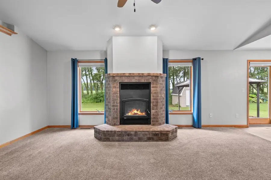 290 ROYAL ST PATS DRIVE, Wrightstown, WI 54180 - #3