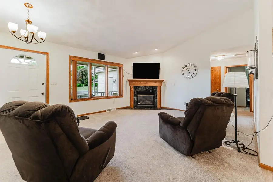 1202 WILLOW BEND LANE, Oshkosh, WI 54904 - #3