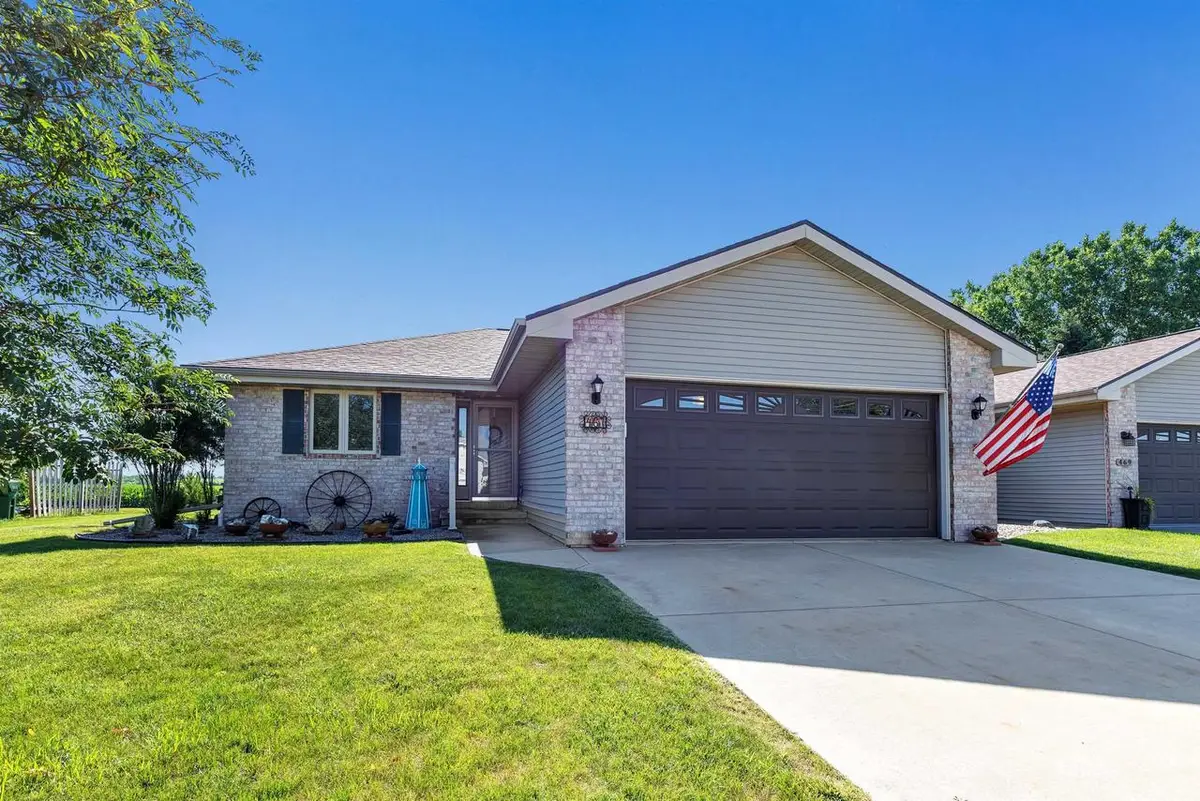467 LONGWOOD LANE, Wrightstown, WI 54180 - #1