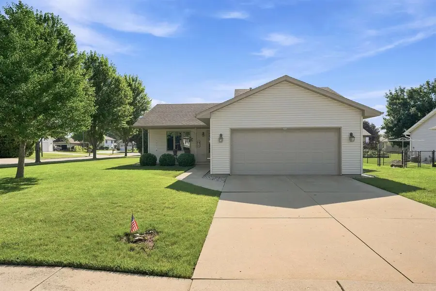 75 ROLLING GREEN CIRCLE, Oshkosh, WI 54904 - #2