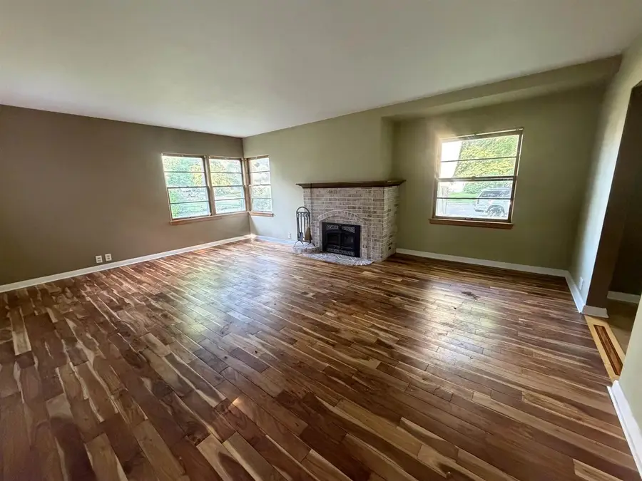 822 EVANS STREET, Oshkosh, WI 54901 - #2