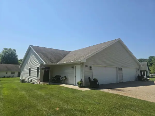961 CHARLES WRIGHT DRIVE, Waupaca, WI 54981