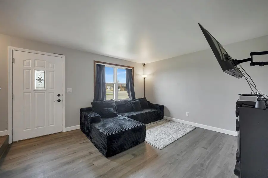 242 N TAYLOR STREET, Green Bay, WI 54303 - #3