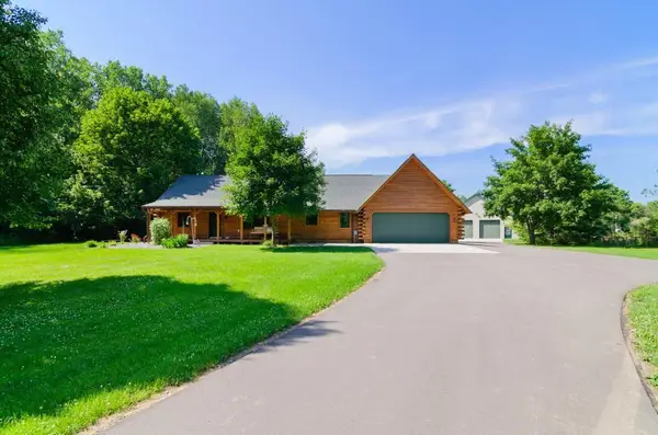 2594 WOOD LANE, Suamico, WI 54313