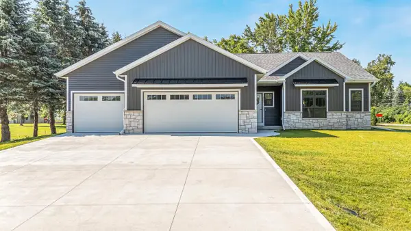 2005 E RIDGE HAVEN LANE, Appleton, WI 54913