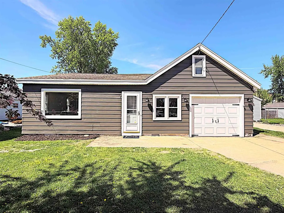 1122 TYLER AVENUE, Oshkosh, WI 54902 - #1
