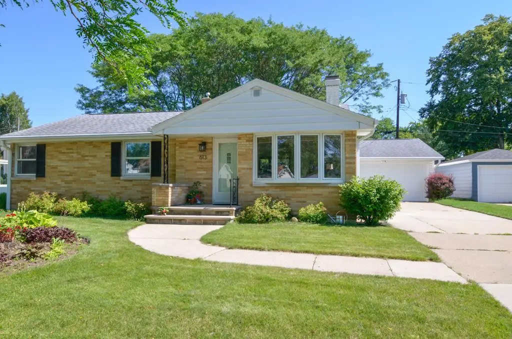 613 CLOVER LANE, Green Bay, WI 54301 - #1