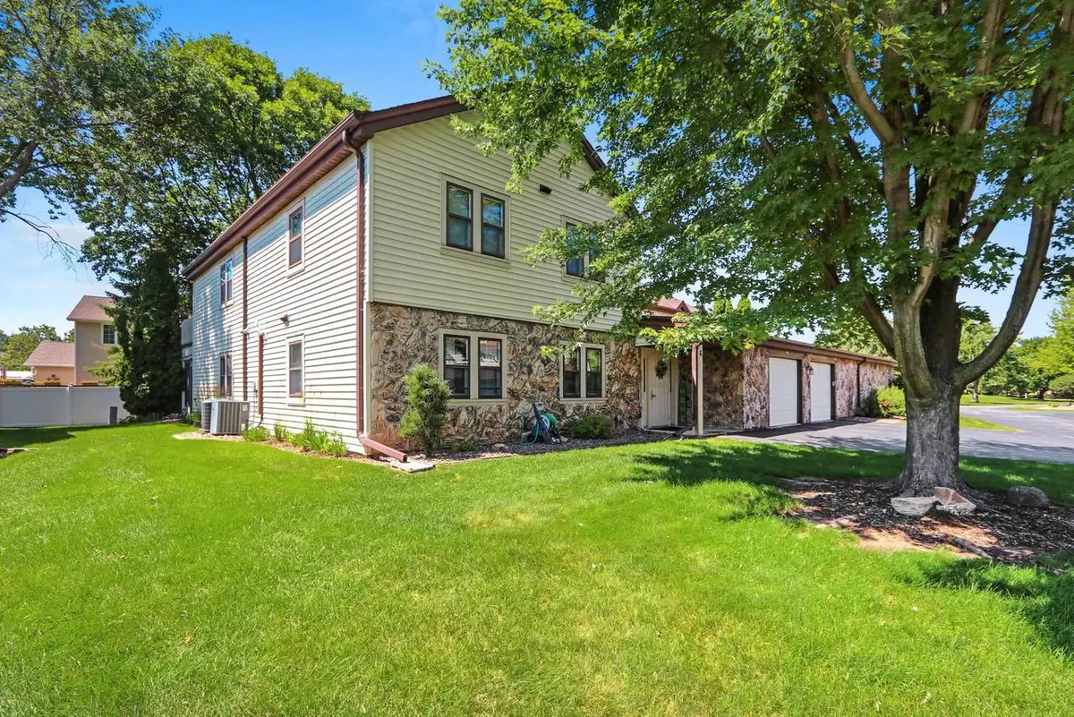 1820 RIDGEWAY DRIVE  #61A, De Pere, WI 54115 - #1