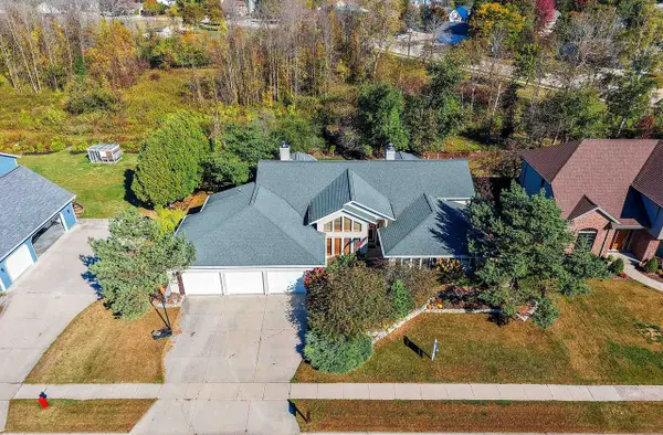 3718 WESTWOOD LANE, Manitowoc, WI 54220