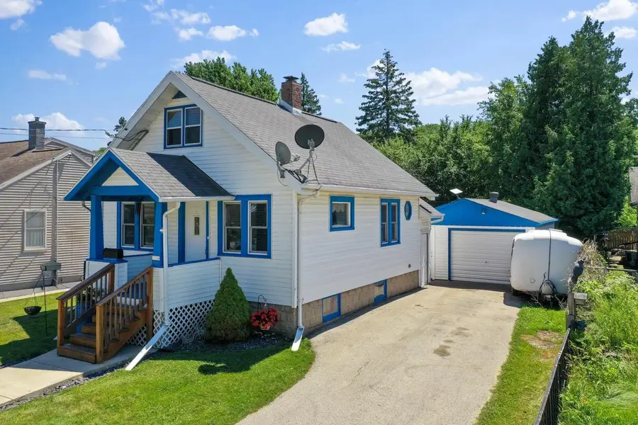 1706 SMITH STREET, Green Bay, WI 54302 - #2