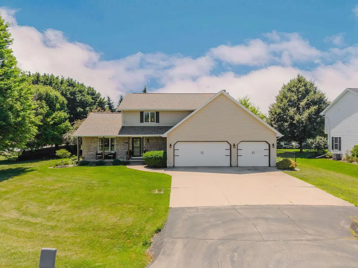 51 OVERLAND TRAIL, Oshkosh, WI 54904 - #1