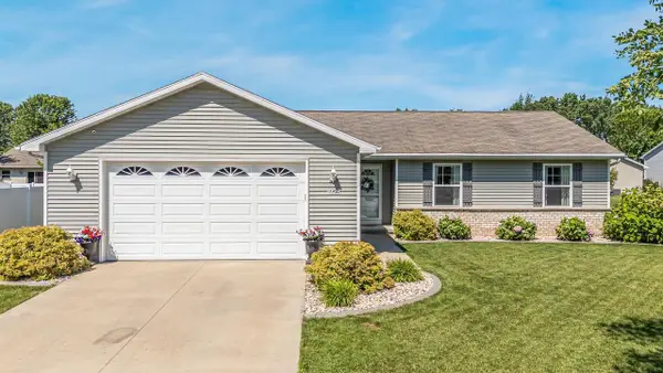 1028 DURHAM LANE, Menasha, WI 54952