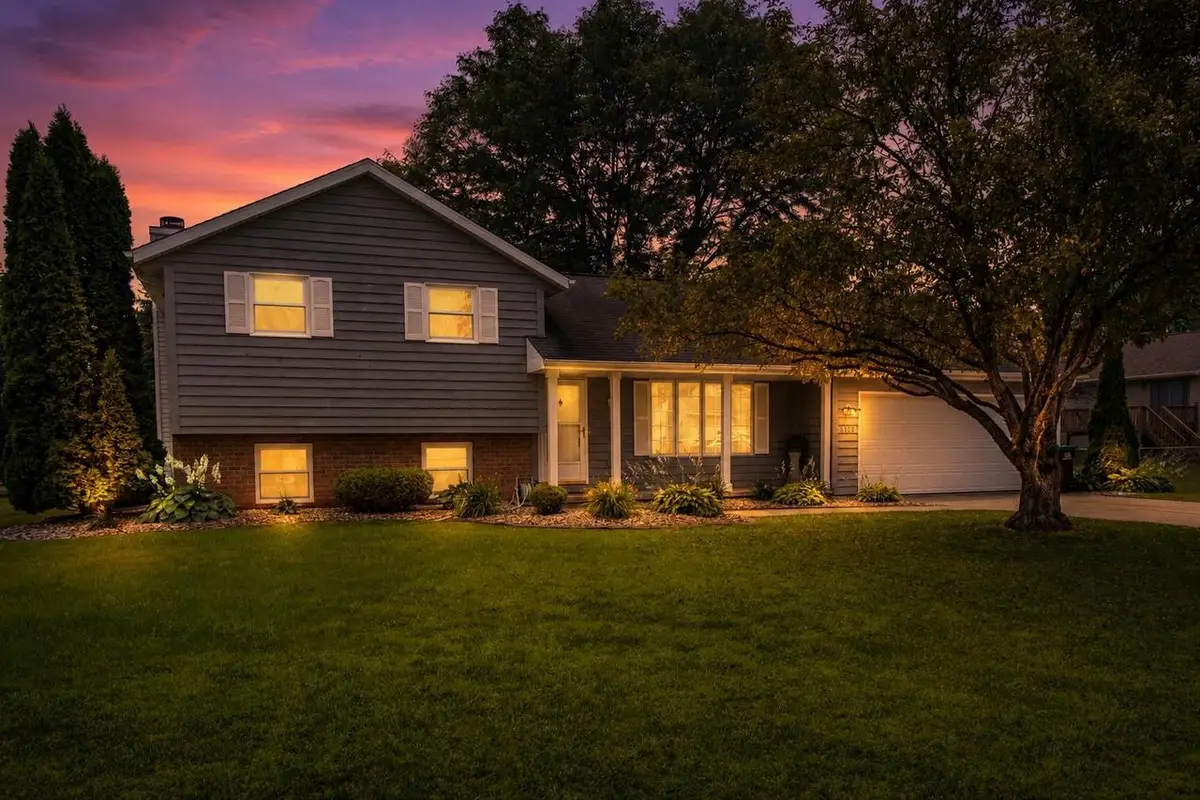 3123 W HIAWATHA DRIVE, Appleton, WI 54914 - #1