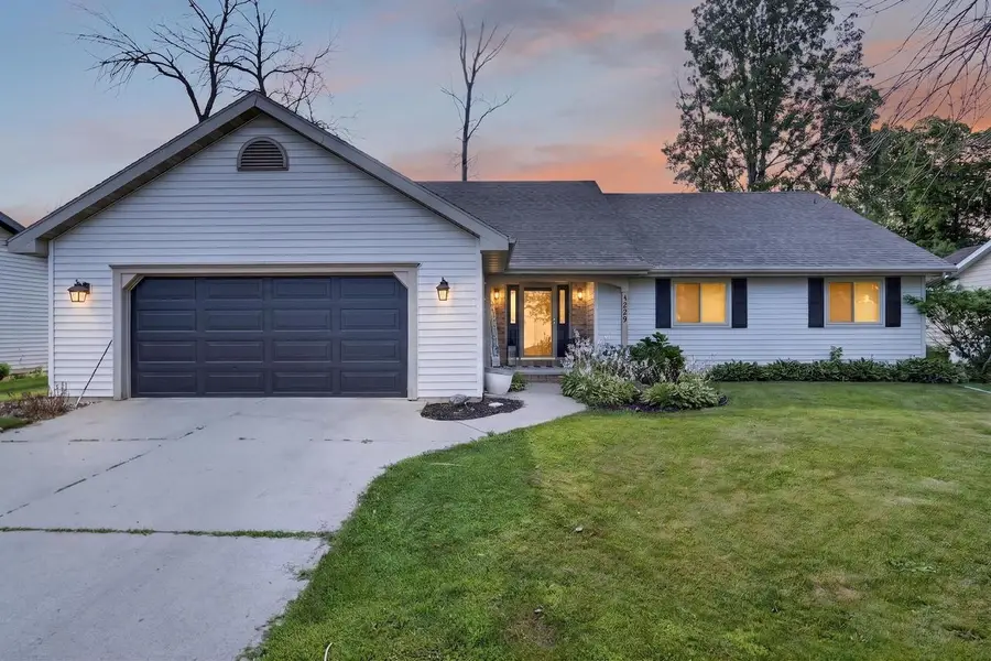 1229 APPLETON STREET, Menasha, WI 54952 - #2