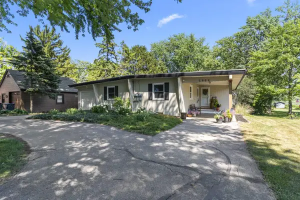 5984 LAKE ROAD, Oshkosh, WI 54902