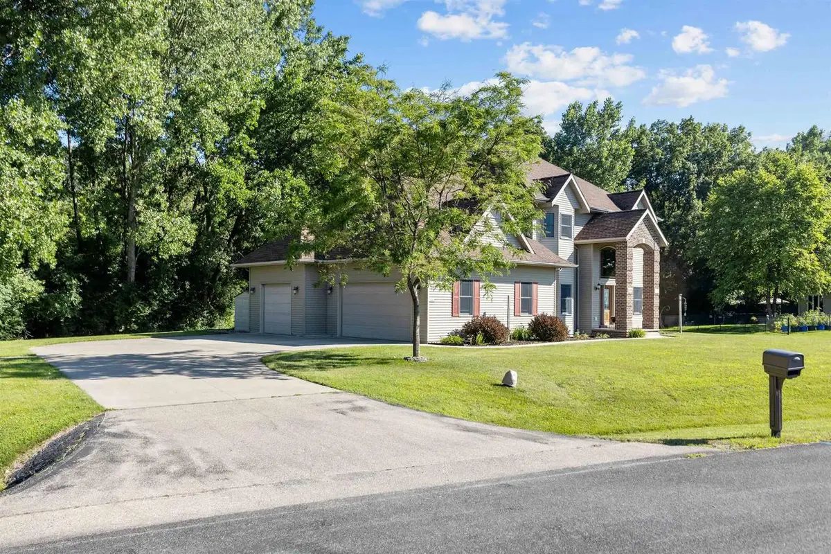 1570 MCINTOSH COURT, Oshkosh, WI 54904 - #1