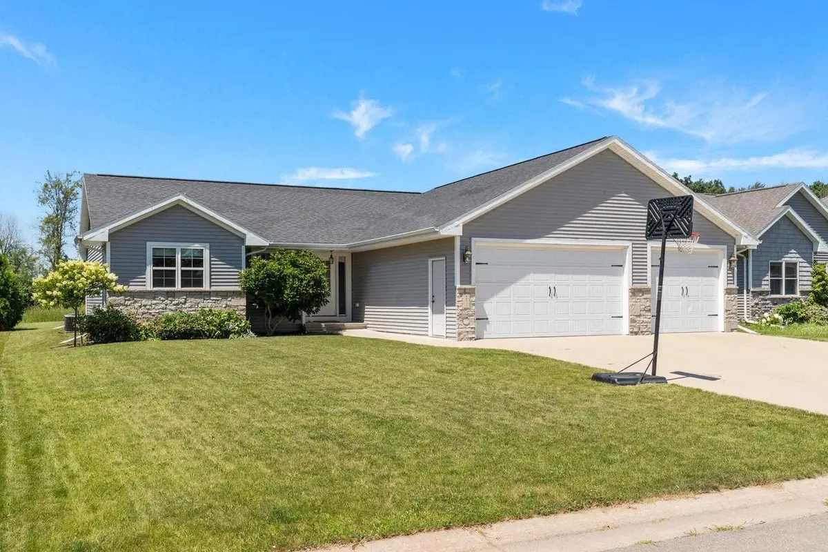 N8973 SPRING VALLEY ROAD, Menasha, WI 54952 - #1