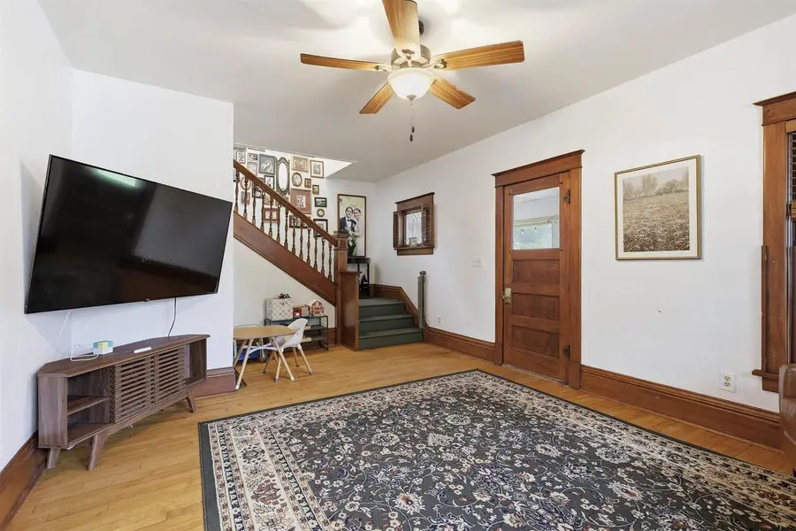 1044 MT VERNON STREET, Oshkosh, WI 54901 - #3