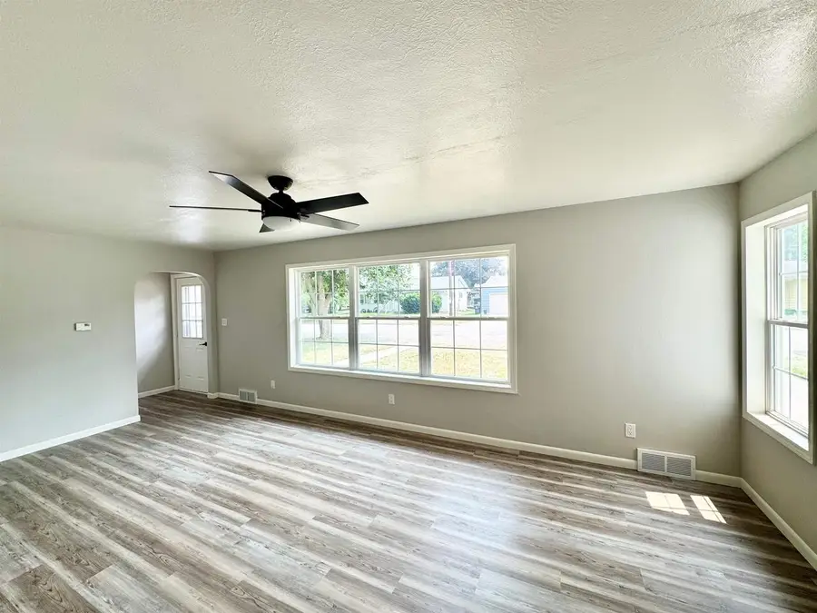 139 N WOOD AVENUE, Peshtigo, WI 54157 - #3