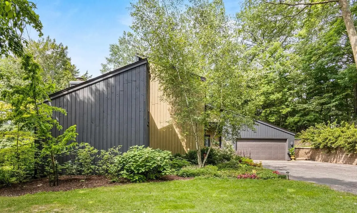 W3895 HIGHVIEW DRIVE, Appleton, WI 54913 - #1