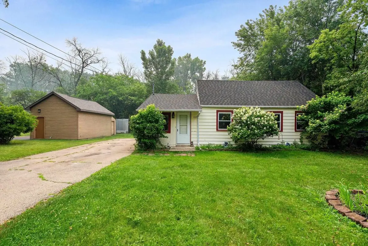 1221 MANITOWOC ROAD, Menasha, WI 54952 - #1