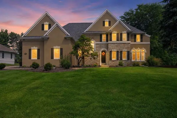 1111 HUNTINGTON WAY, Suamico, WI 54173