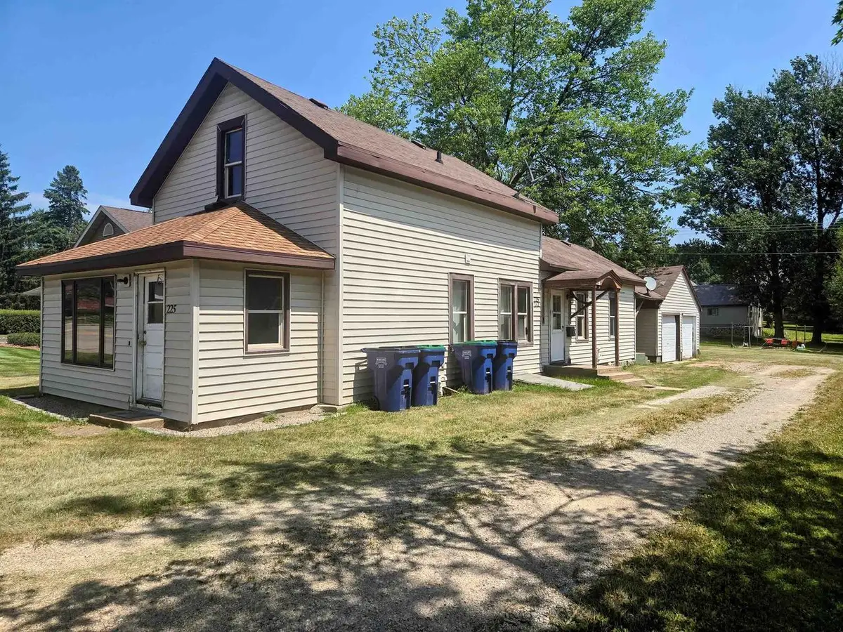 225 S MAIN STREET, Iola, WI 54945 - #1