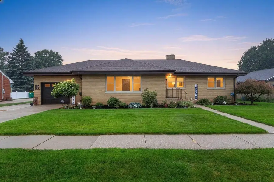 1237 BOND STREET, Green Bay, WI 54303 - #2
