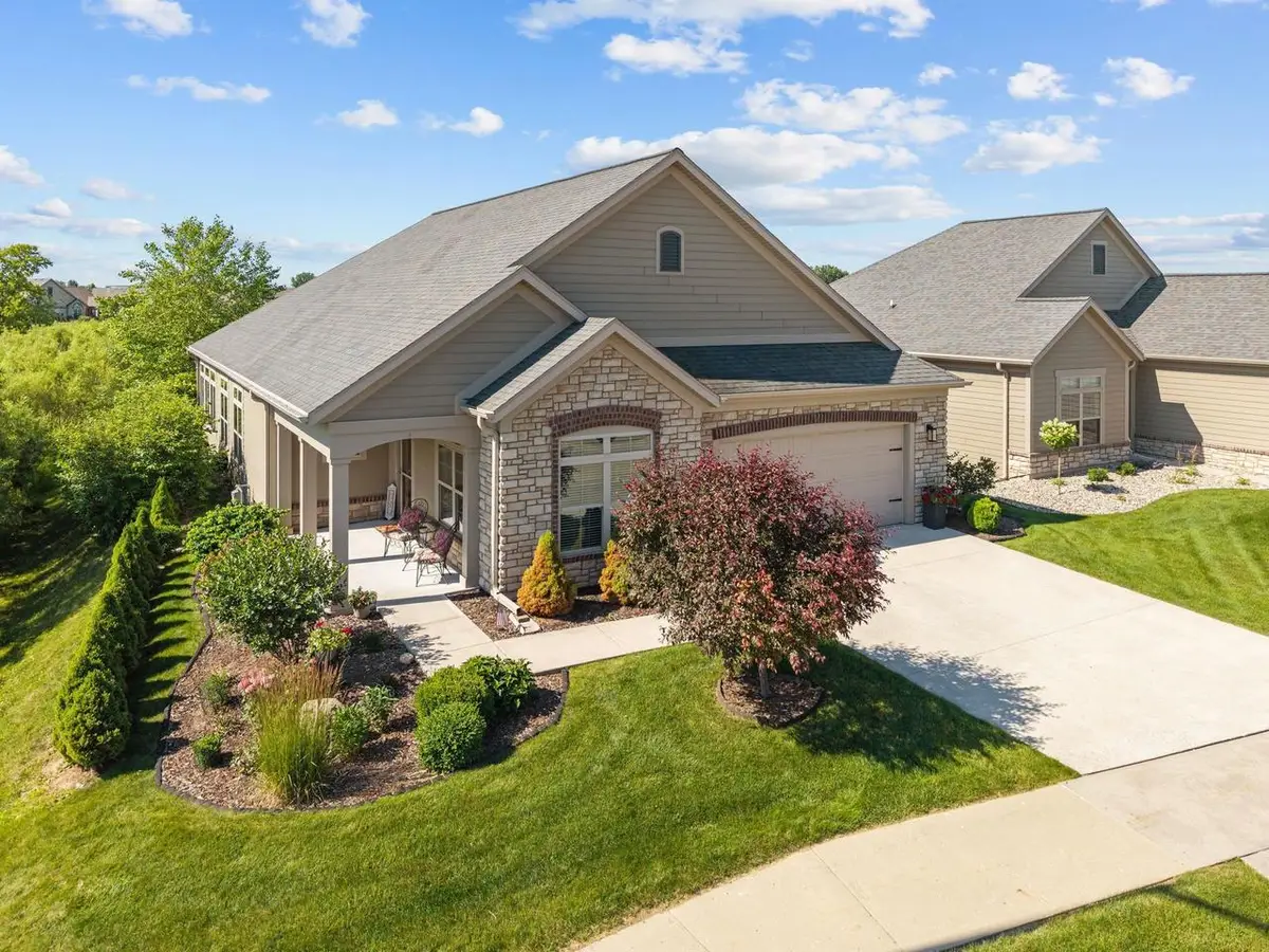 2379 E GLENHURST LANE, Appleton, WI 54913 - #1