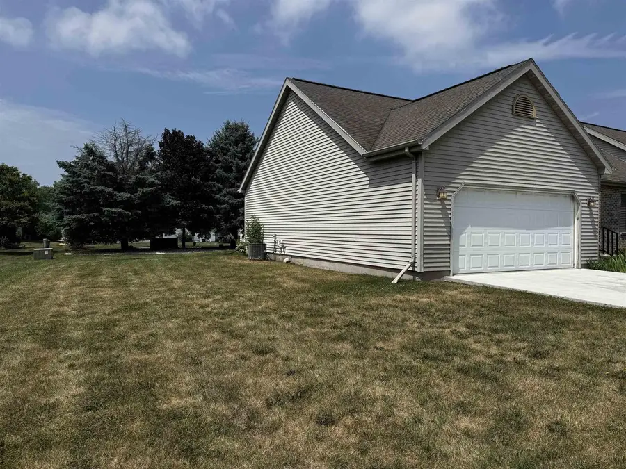 178 E PIONEER ROAD, Fond Du Lac, WI 54935 - #2