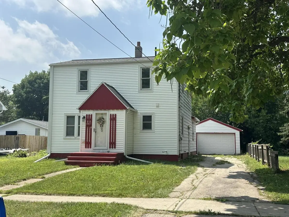 716 APPLETON STREET, Menasha, WI 54952 - #1