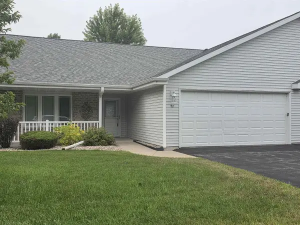 82 QUEENS WAY, Fond Du Lac, WI 54935
