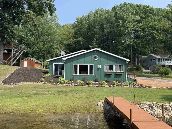 N8871 OAK LANE, Gresham, WI 54128