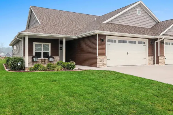 2360 HIDDEN WINDS LANE, Green Bay, WI 54303