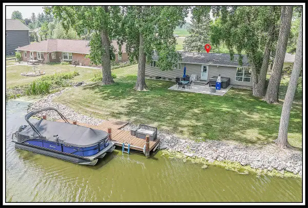 6752 LEE HARBOR LANE, Oshkosh, WI 54902