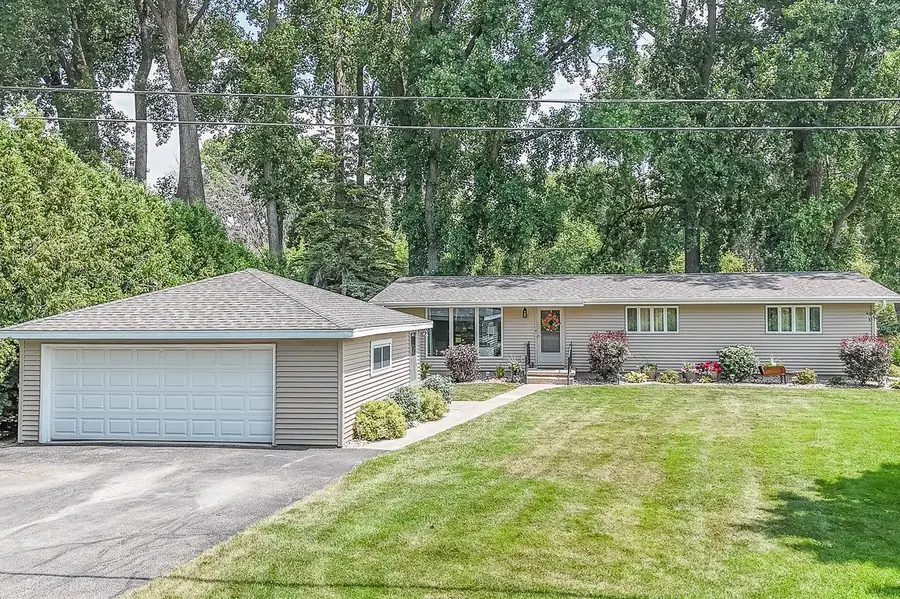 6752 LEE HARBOR LANE, Oshkosh, WI 54902 - #2