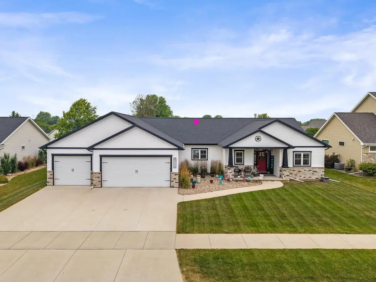 W5638 HOELZEL WAY, Appleton, WI 54915 - #1