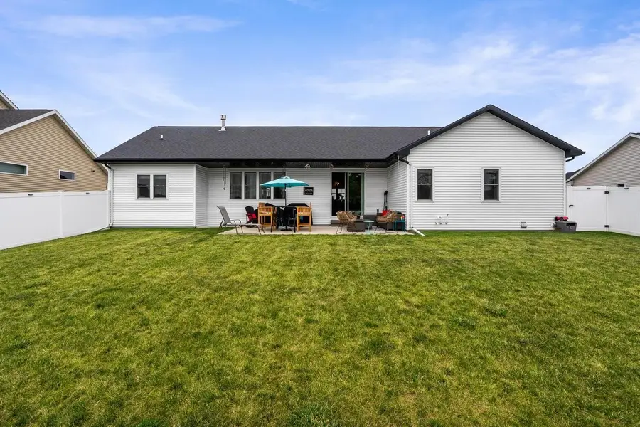 W5638 HOELZEL WAY, Appleton, WI 54915 - #3