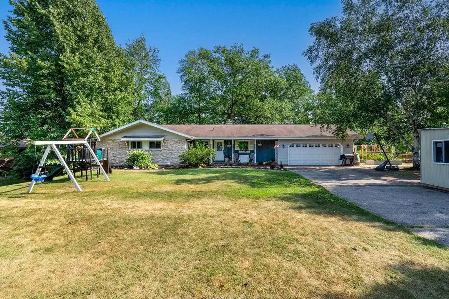 313 W HIGHLAND DRIVE, Oconto Falls, WI 54101 - #2