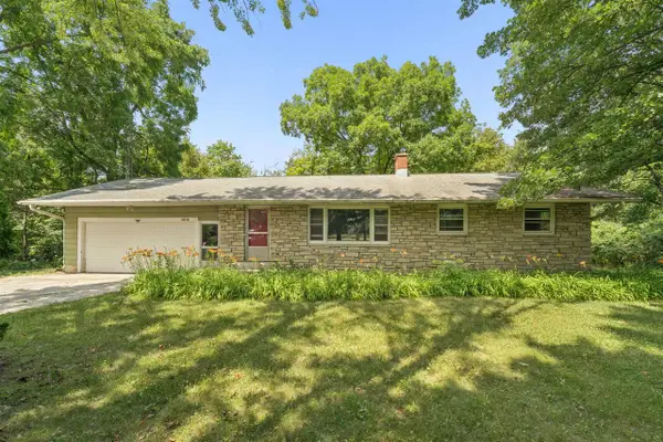 W4159 GLADSTONE BEACH ROAD, Fond Du Lac, WI 54937
