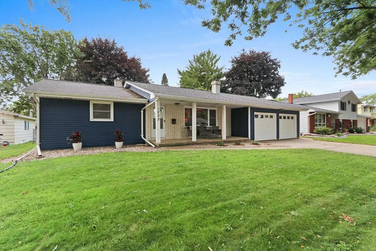 1222 ROYAL BOULEVARD, Green Bay, WI 54303 - #1
