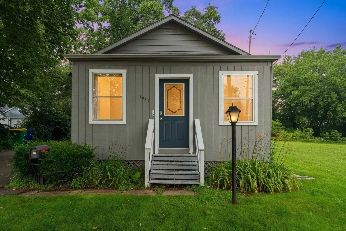 1023 N CHESTNUT AVENUE, Green Bay, WI 54303 - #1