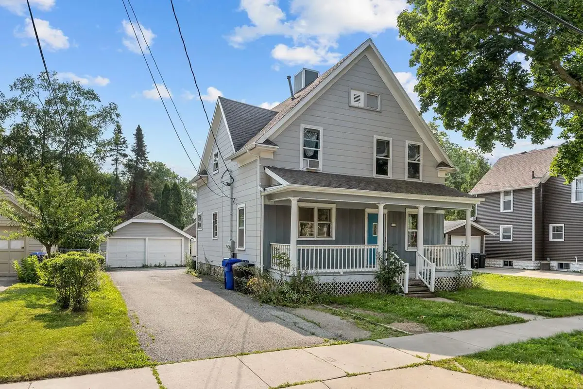 1412 N DURKEE STREET, Appleton, WI 54911 - #1
