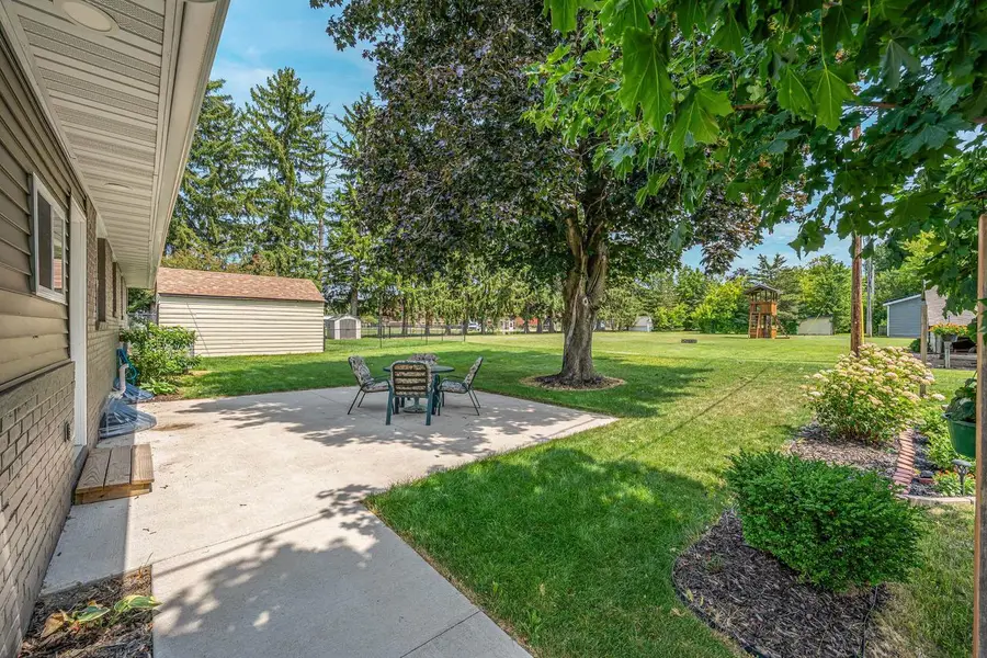 906 OSHKOSH STREET, New London, WI 54961 - #3