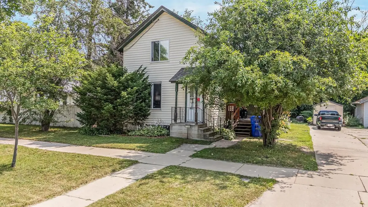 730 N STATE STREET, Appleton, WI 54911 - #1