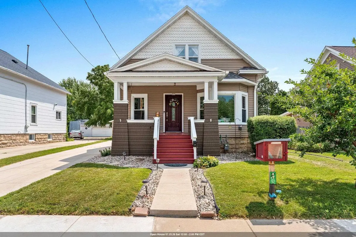 823 W 4TH AVENUE, Oshkosh, WI 54902 - #1