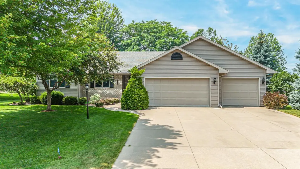 N9539 CHADBURY LANE, Appleton, WI 54915 - #1