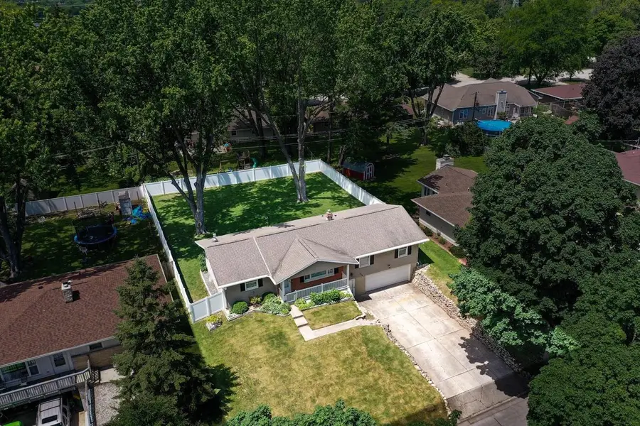 638 SUNNYCREST STREET, Green Bay, WI 54302 - #2