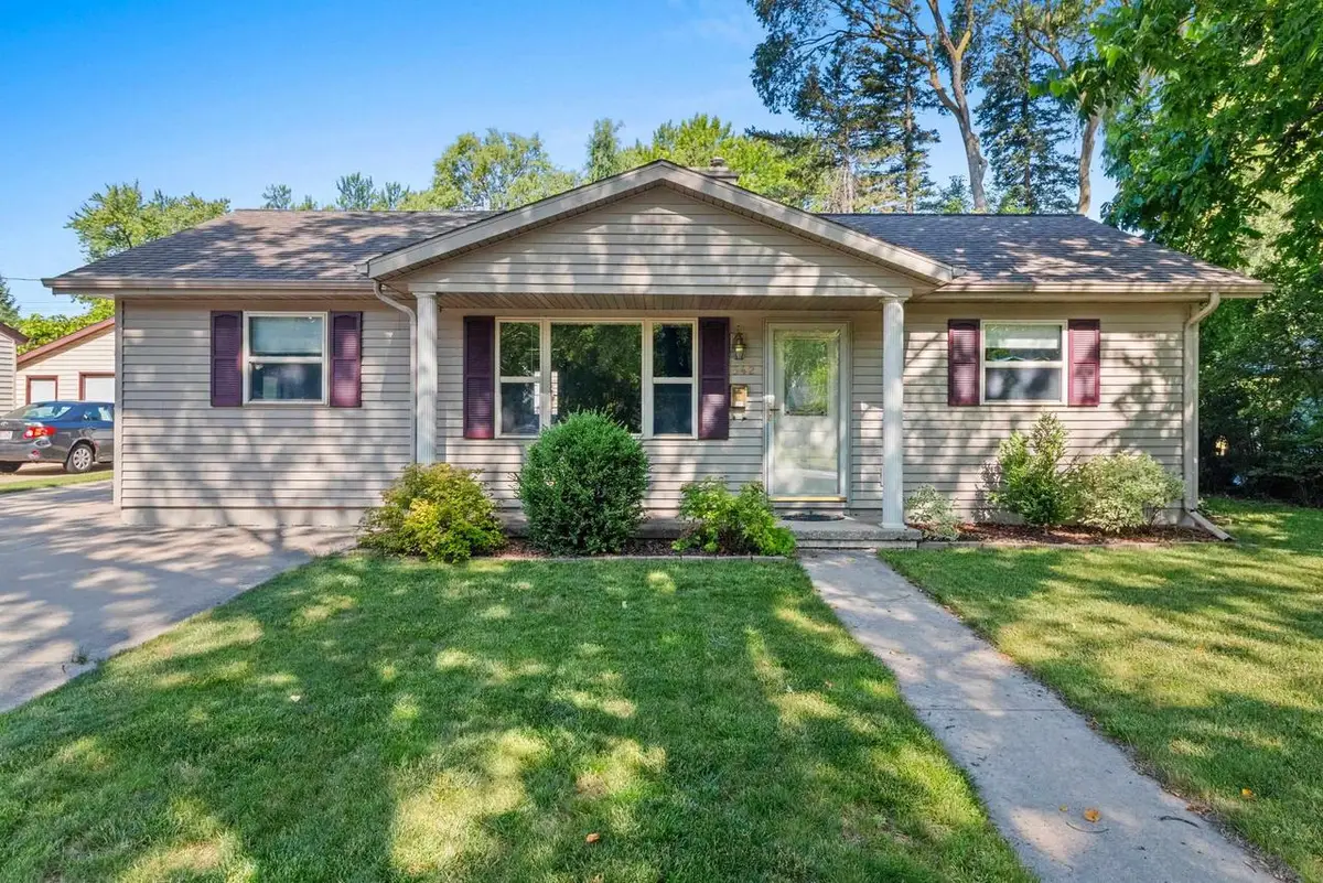 542 CLOVER LANE, Green Bay, WI 54301 - #1